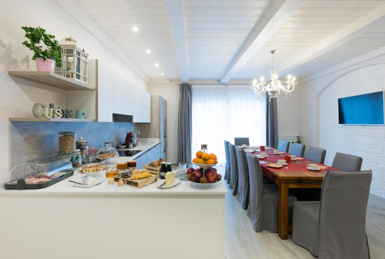 Residenza Conca Verde B&B La Suite Rogolo Luaran gambar