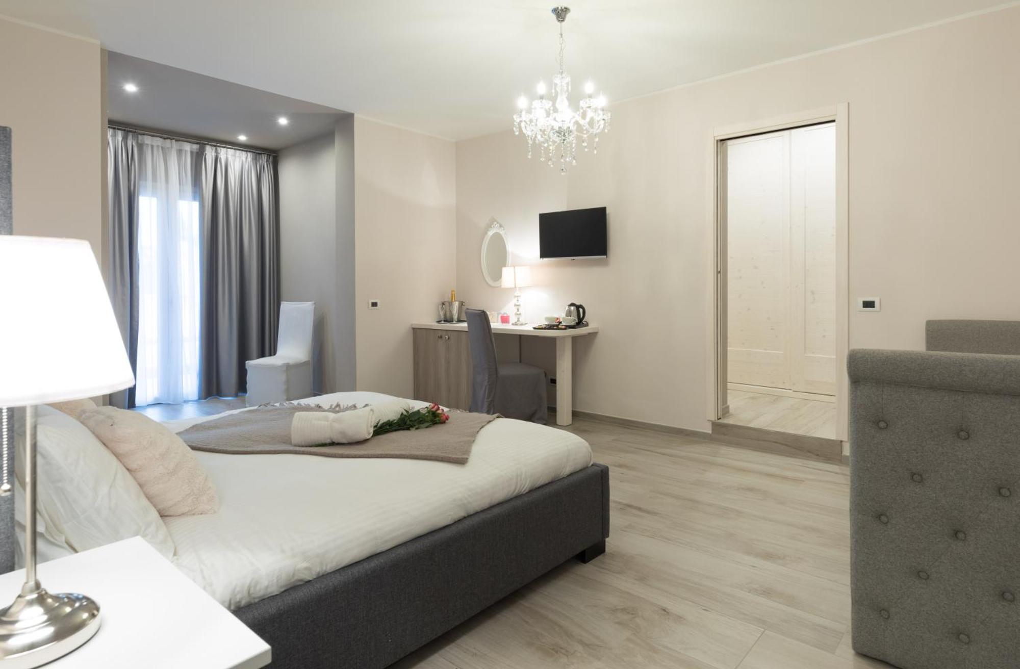 Residenza Conca Verde B&B La Suite Rogolo Luaran gambar
